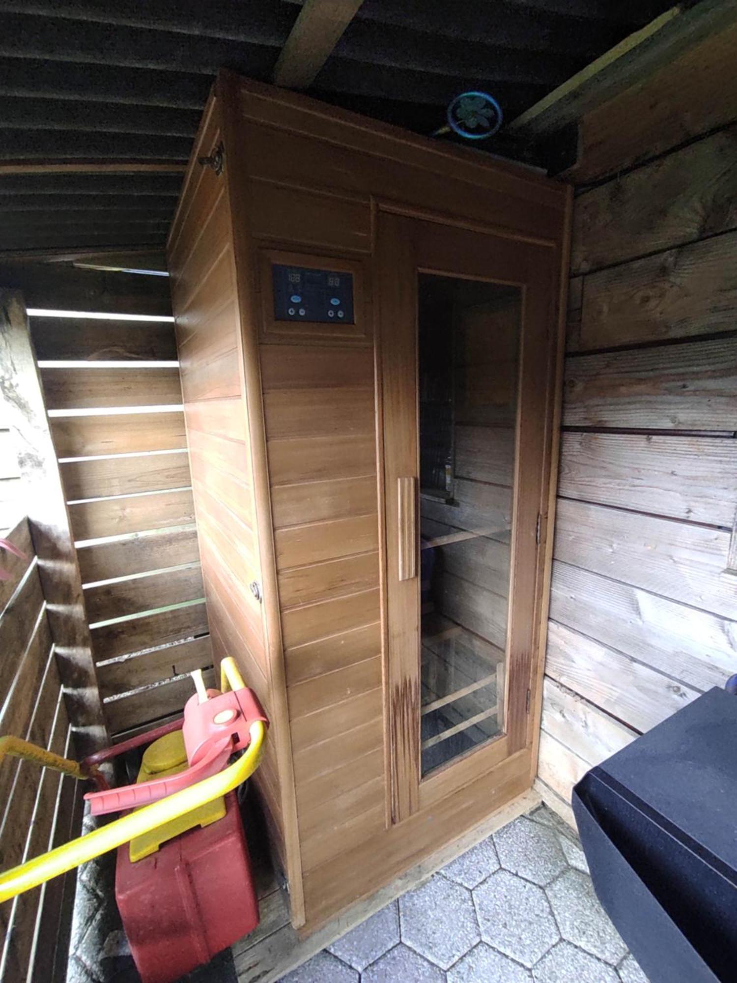 "Tempat Senang" Chalet On The Beautiful Veluwe With Airco Sauna Bbq Jacuzzi Beamer And Dog بوتِنْ المظهر الخارجي الصورة