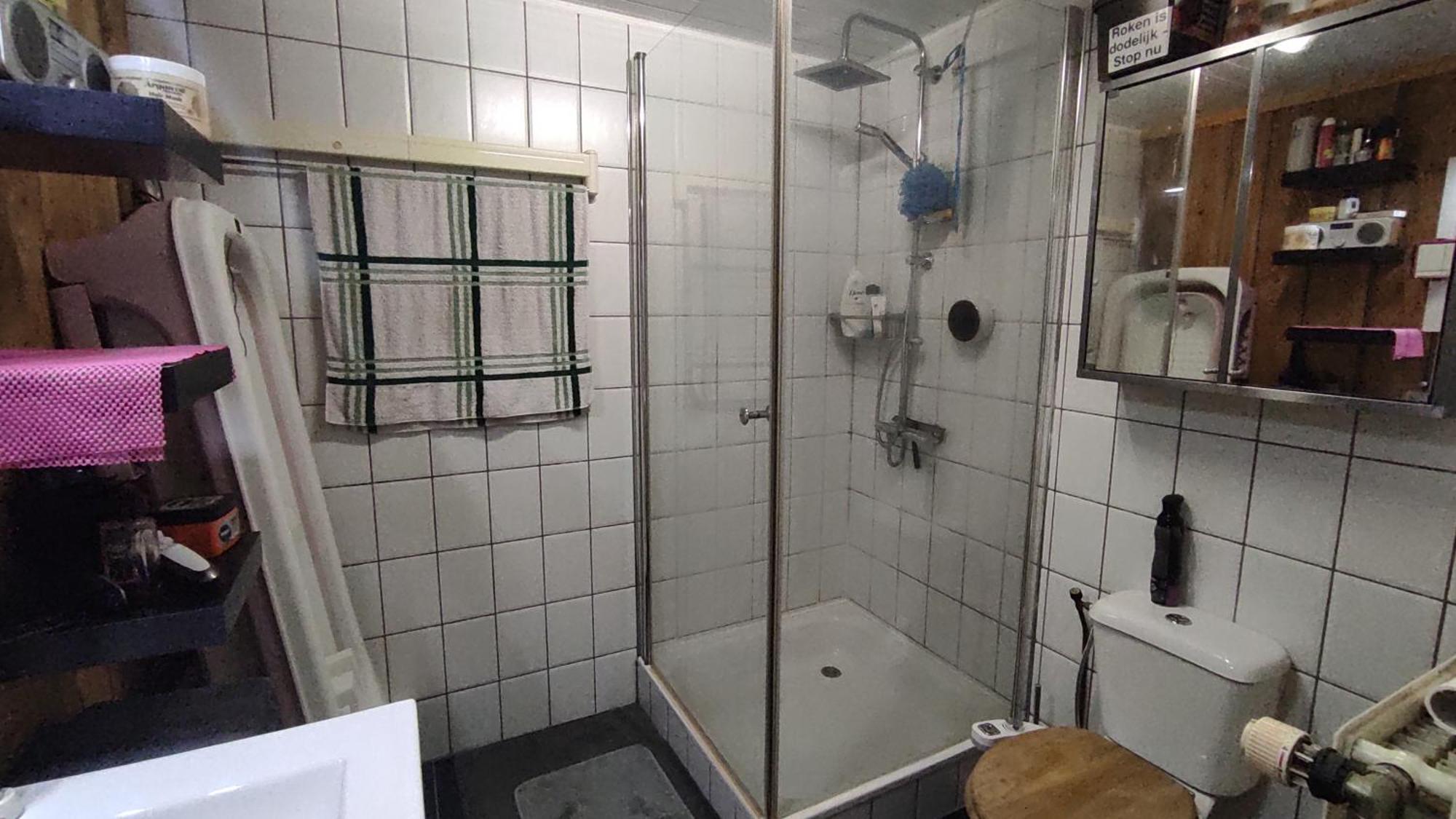 "Tempat Senang" Chalet On The Beautiful Veluwe With Airco Sauna Bbq Jacuzzi Beamer And Dog بوتِنْ المظهر الخارجي الصورة